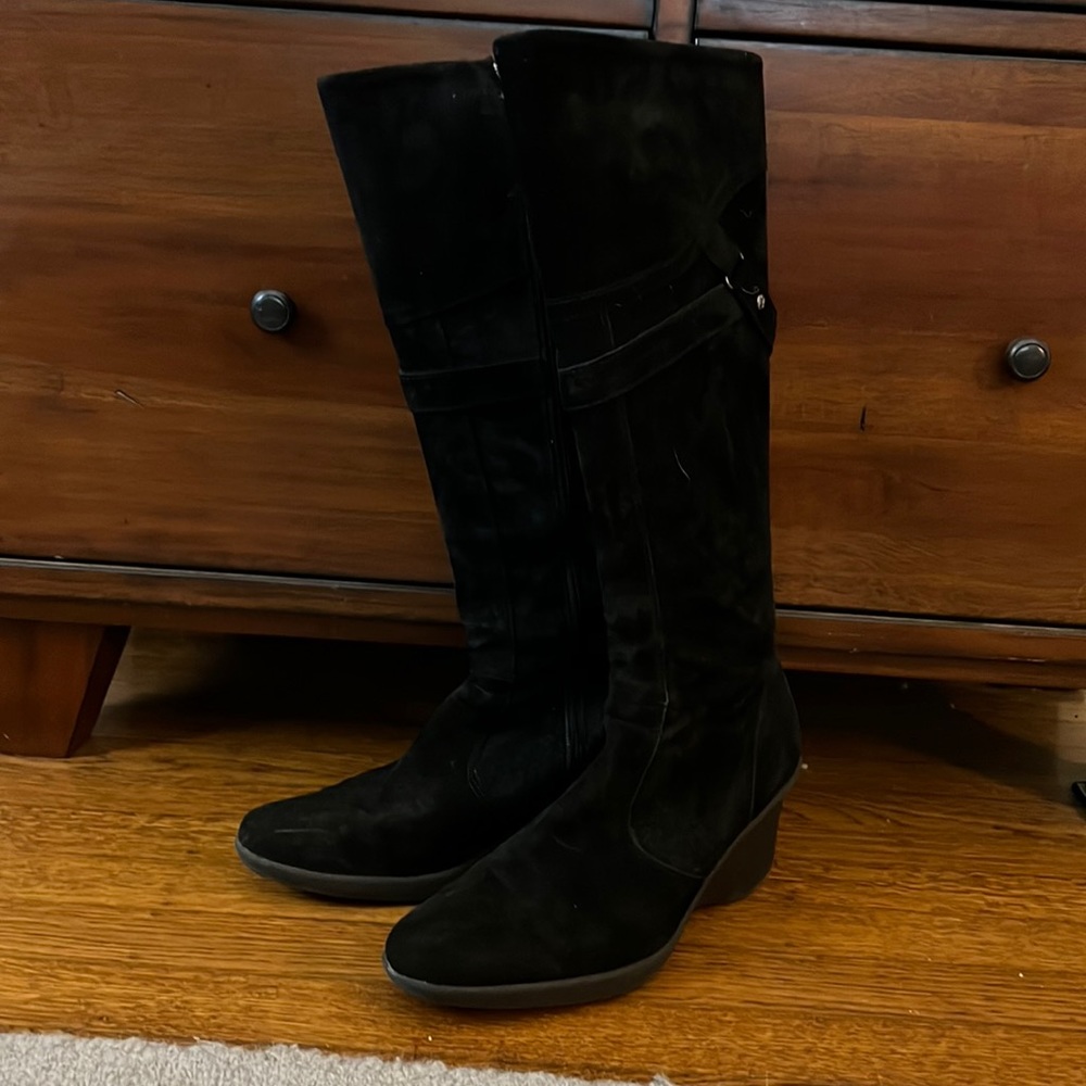 Santana suede knee boots